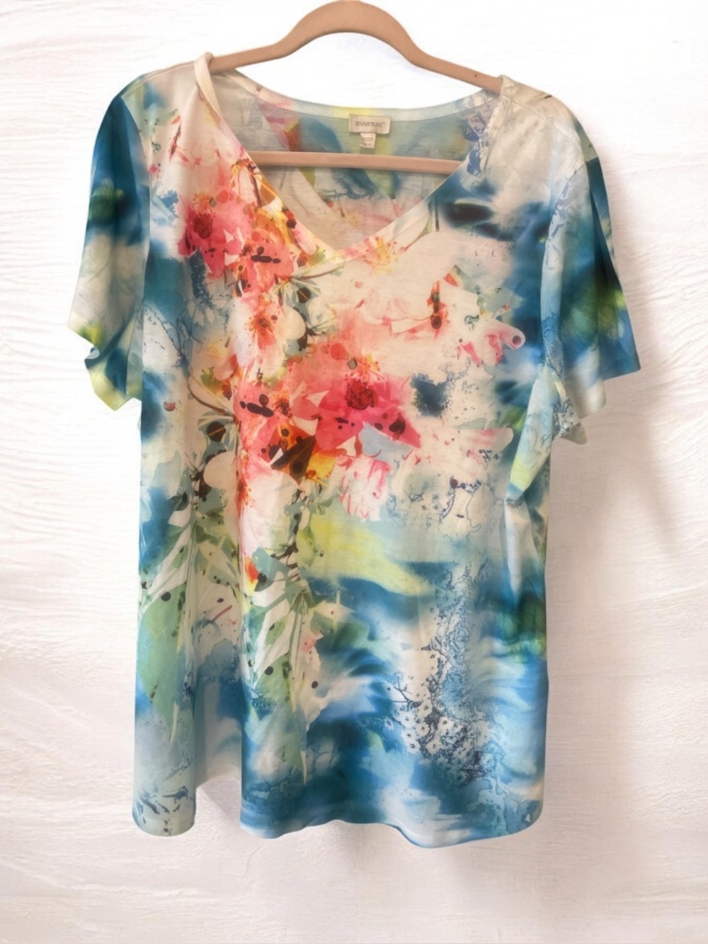 Avenue Floral Watercolor V-Neck Top in Blue & Pink